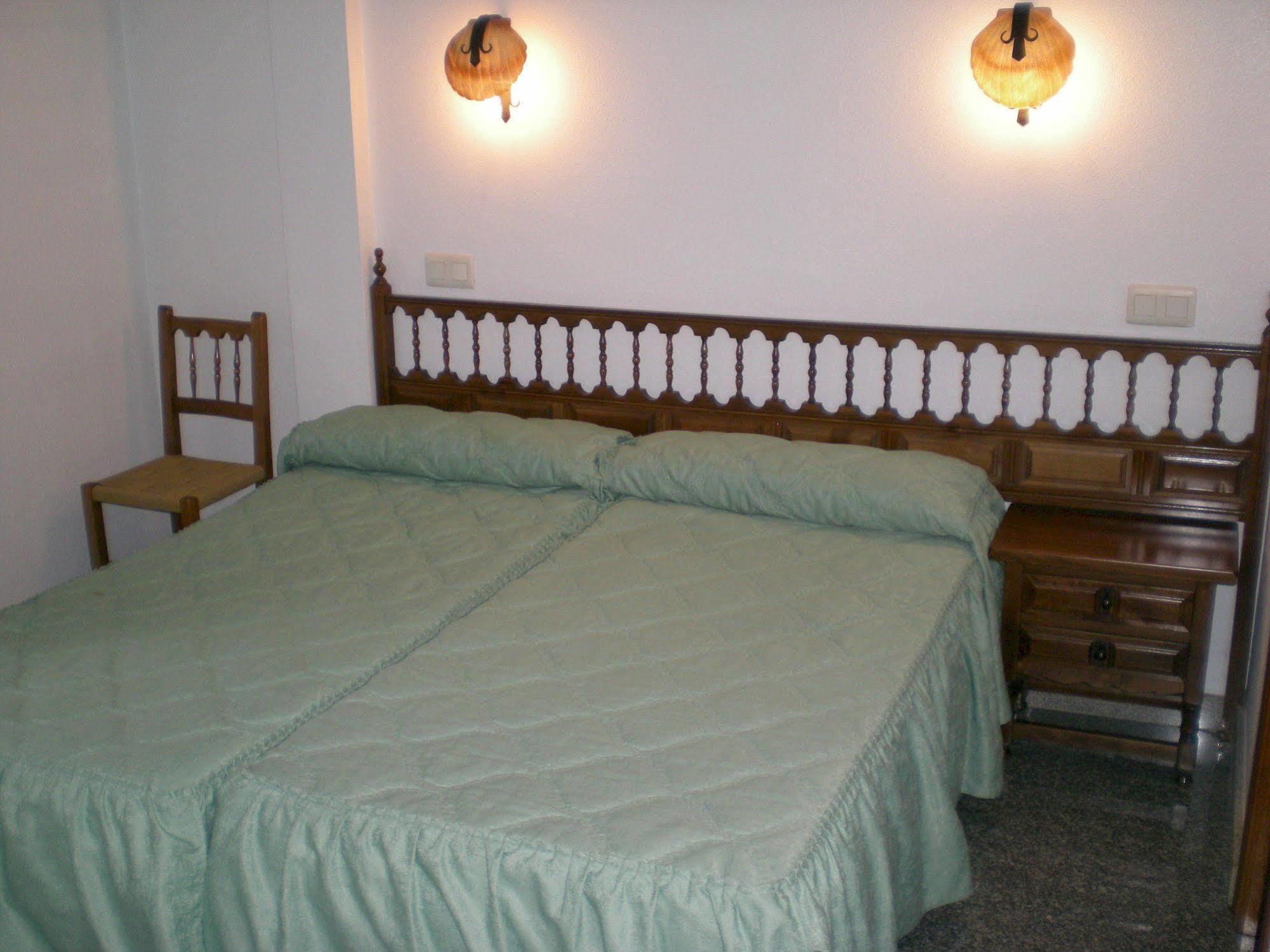 Hotel Puerta Romeros Бургос Экстерьер фото