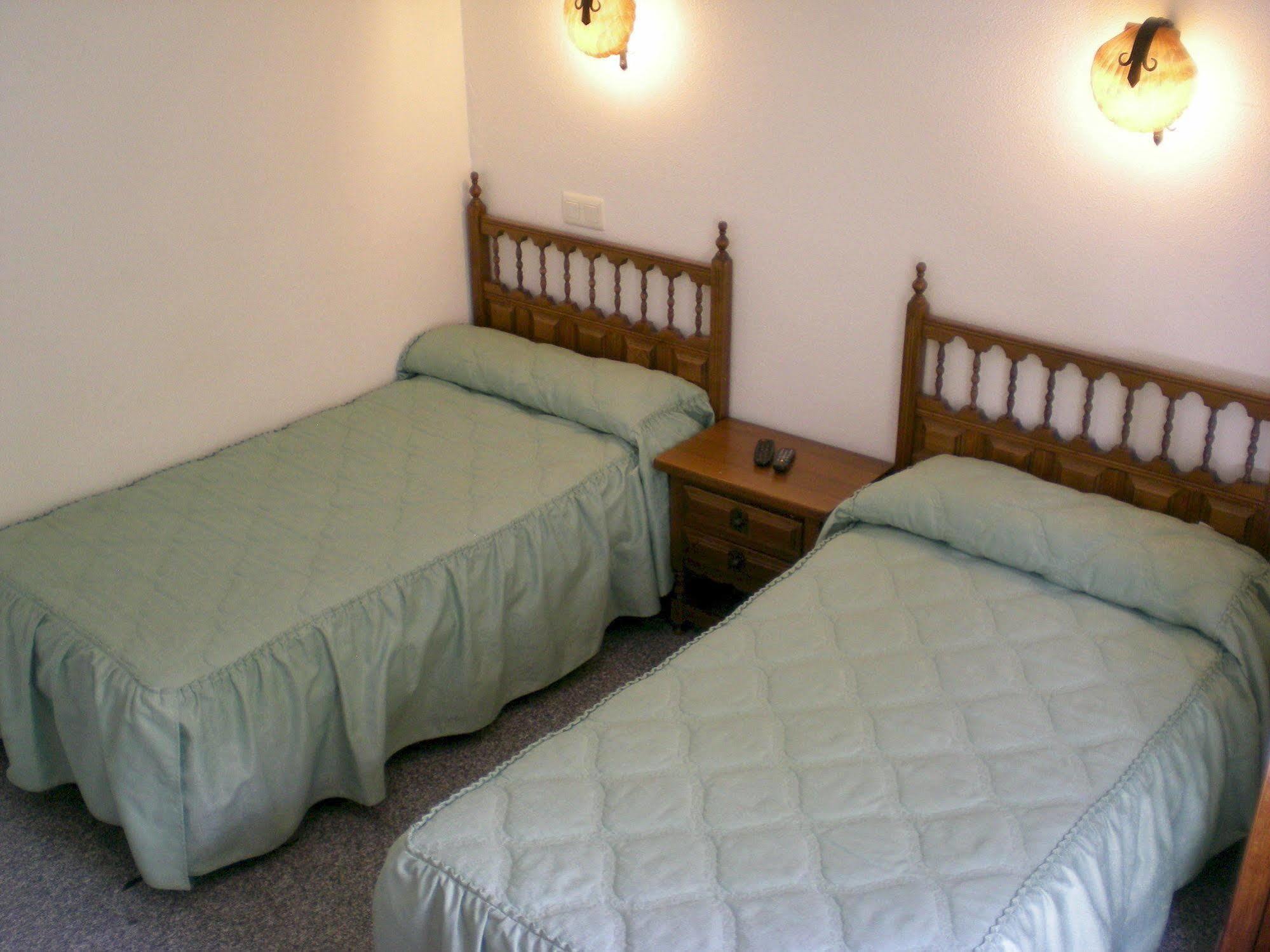Hotel Puerta Romeros Бургос Экстерьер фото